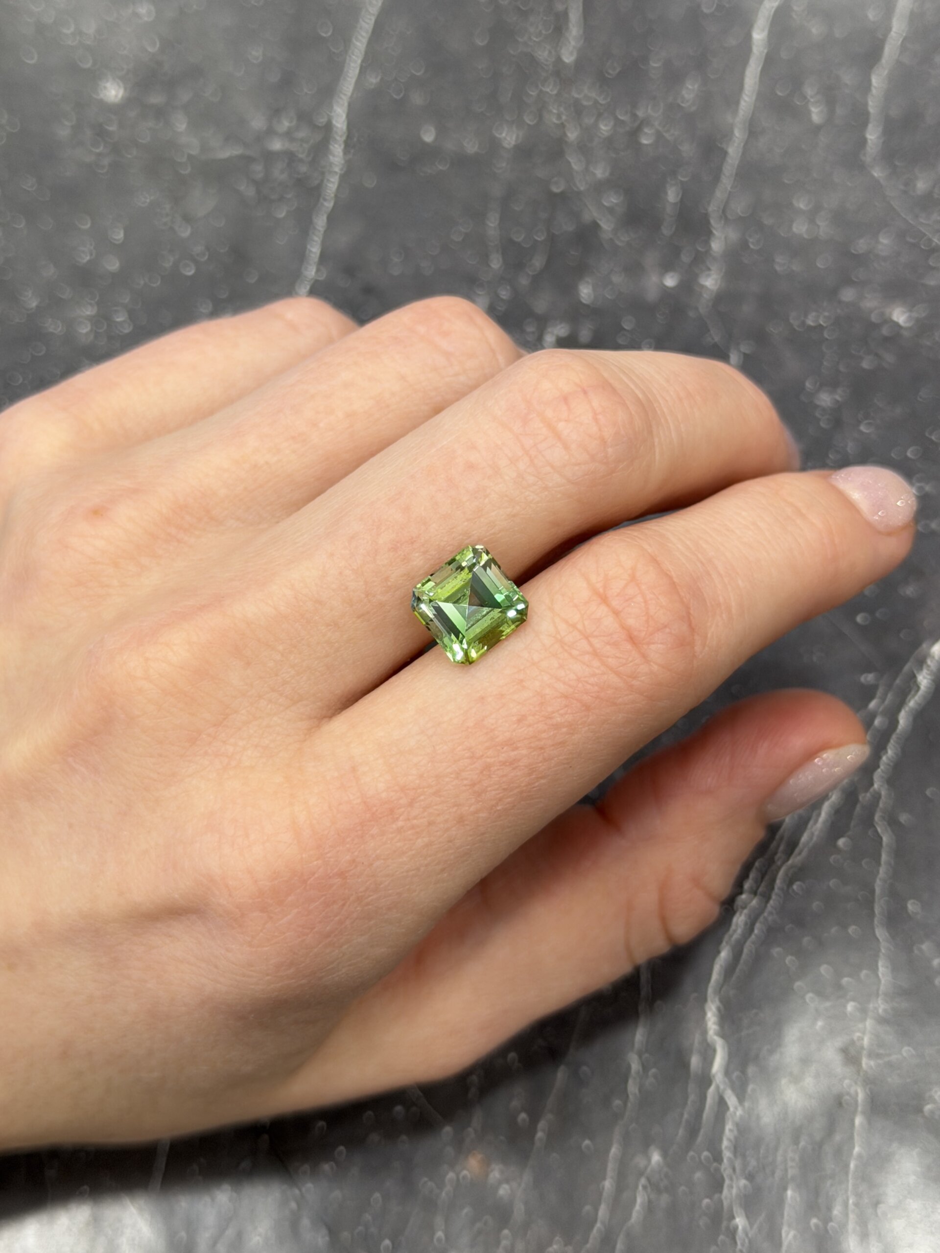 Турмалин мятный октагон 3.53 карат — изображение 2