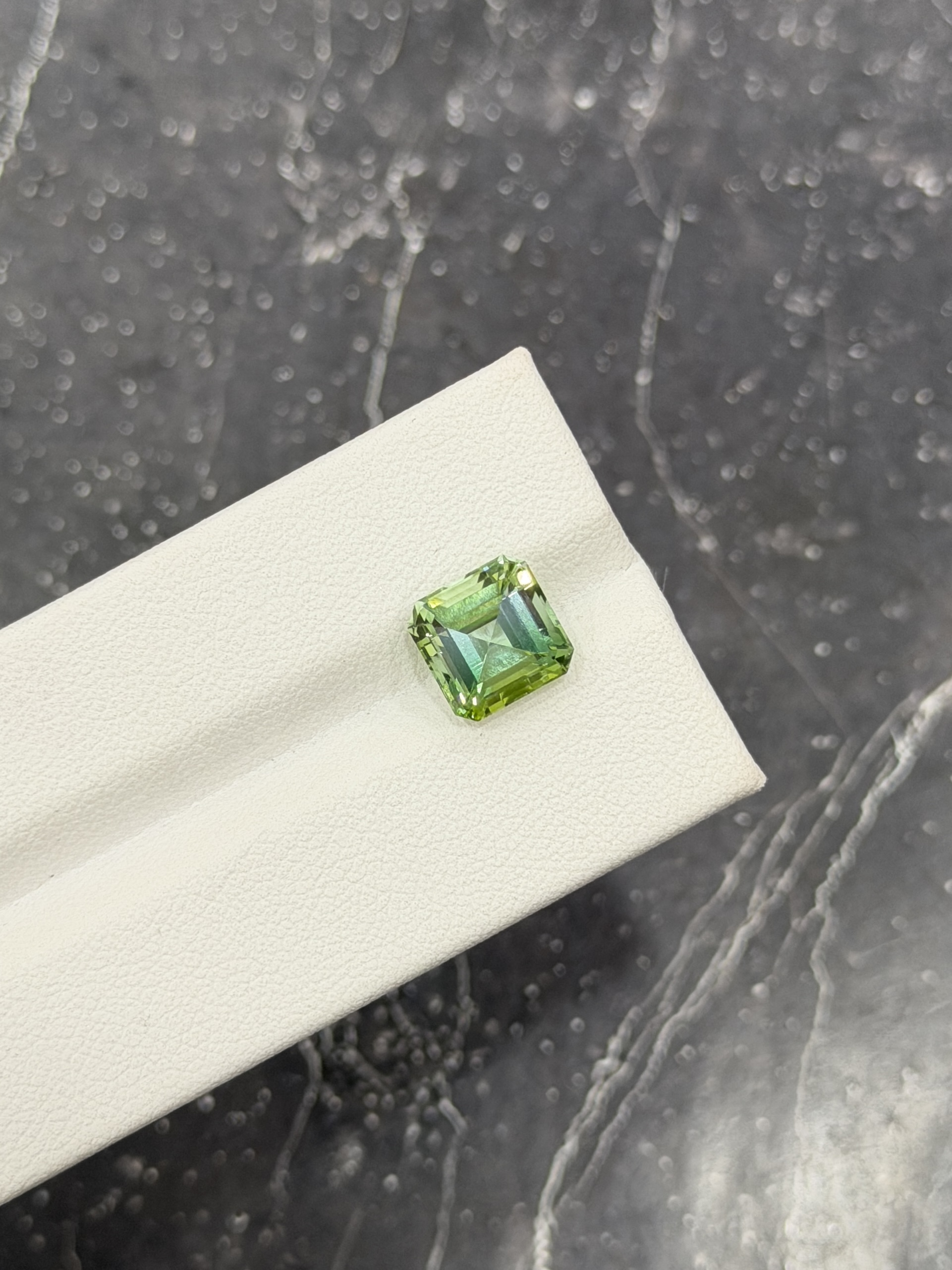 Турмалин мятный октагон 3.53 карат