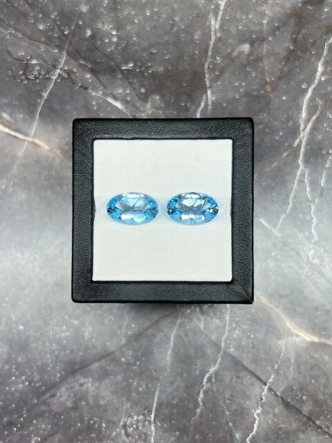 Топаз Скай пара овалов 14.89 карат