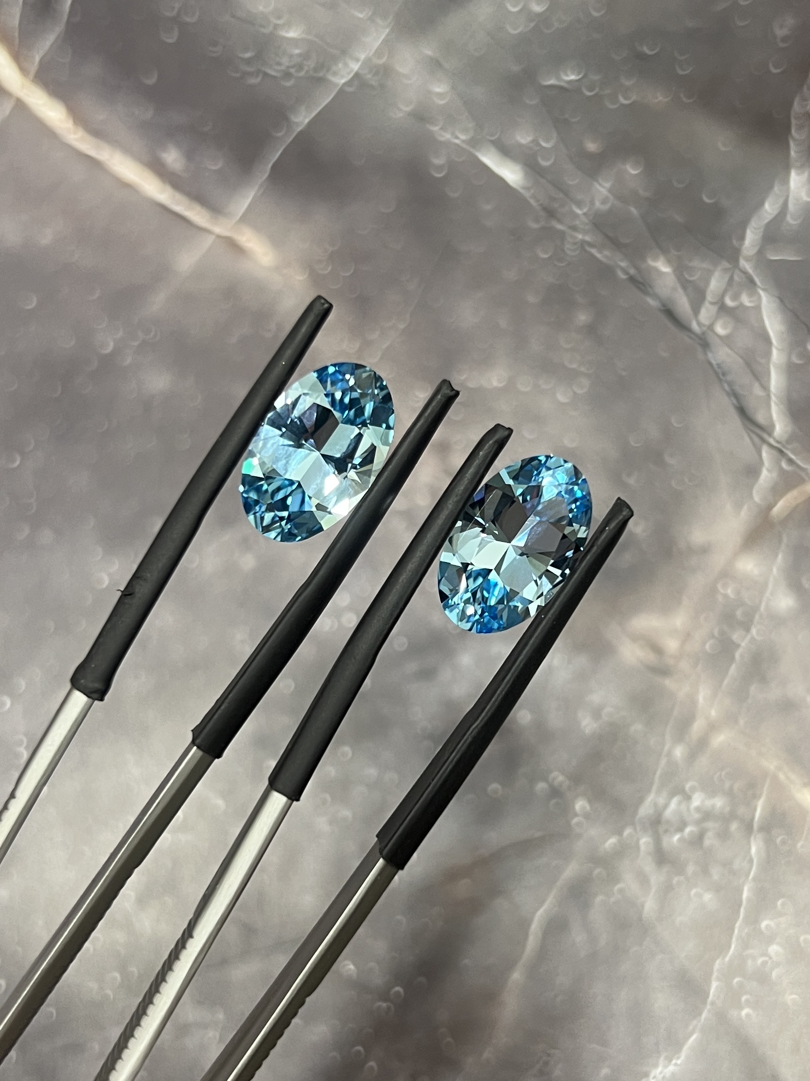 Топаз Скай пара овалов 14.89 карат — изображение 3