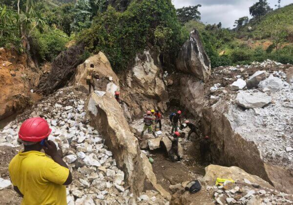 Шпинель красная и розовая