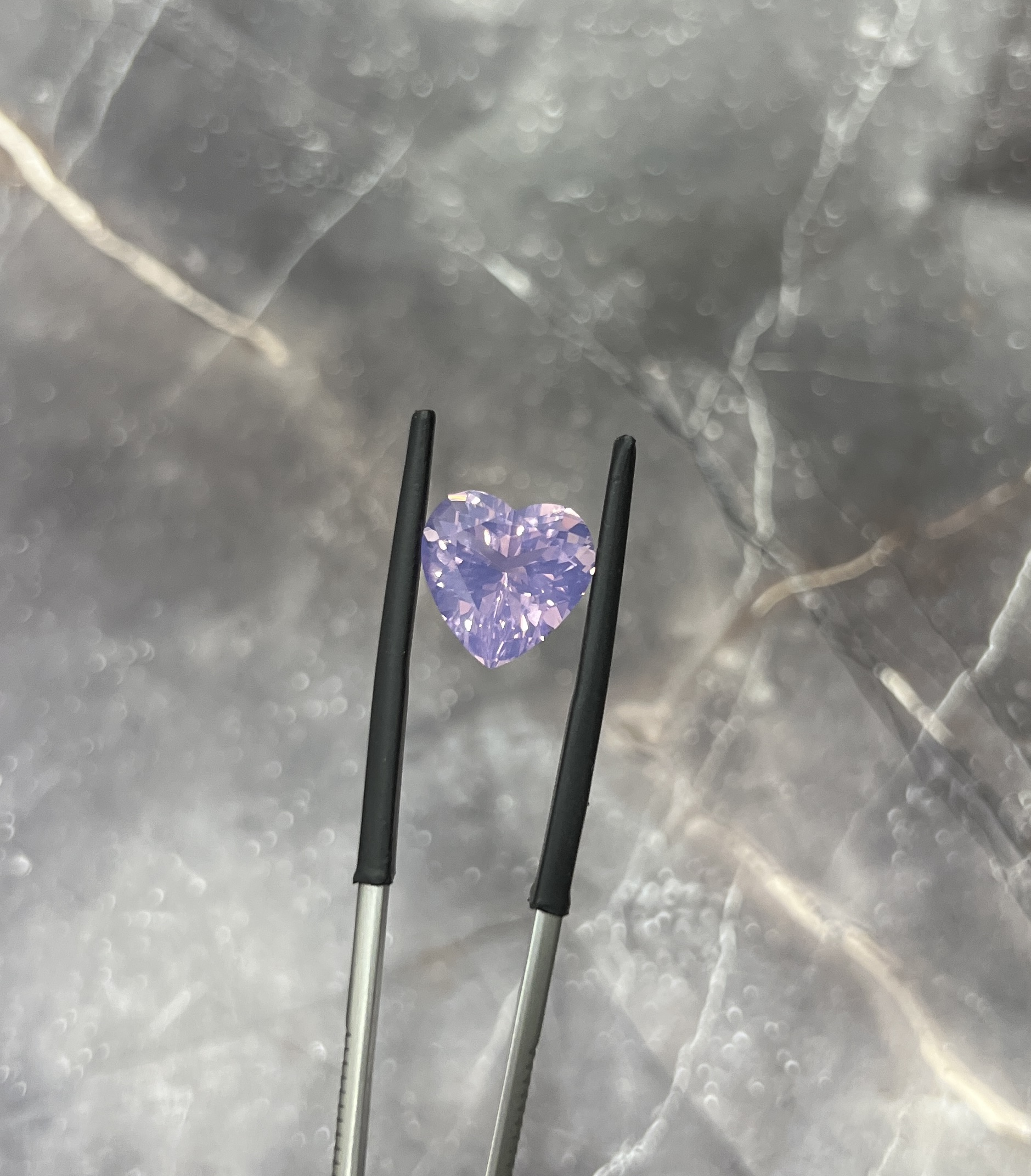 Лавандовый кварц сердце 6.82 карат — изображение 2