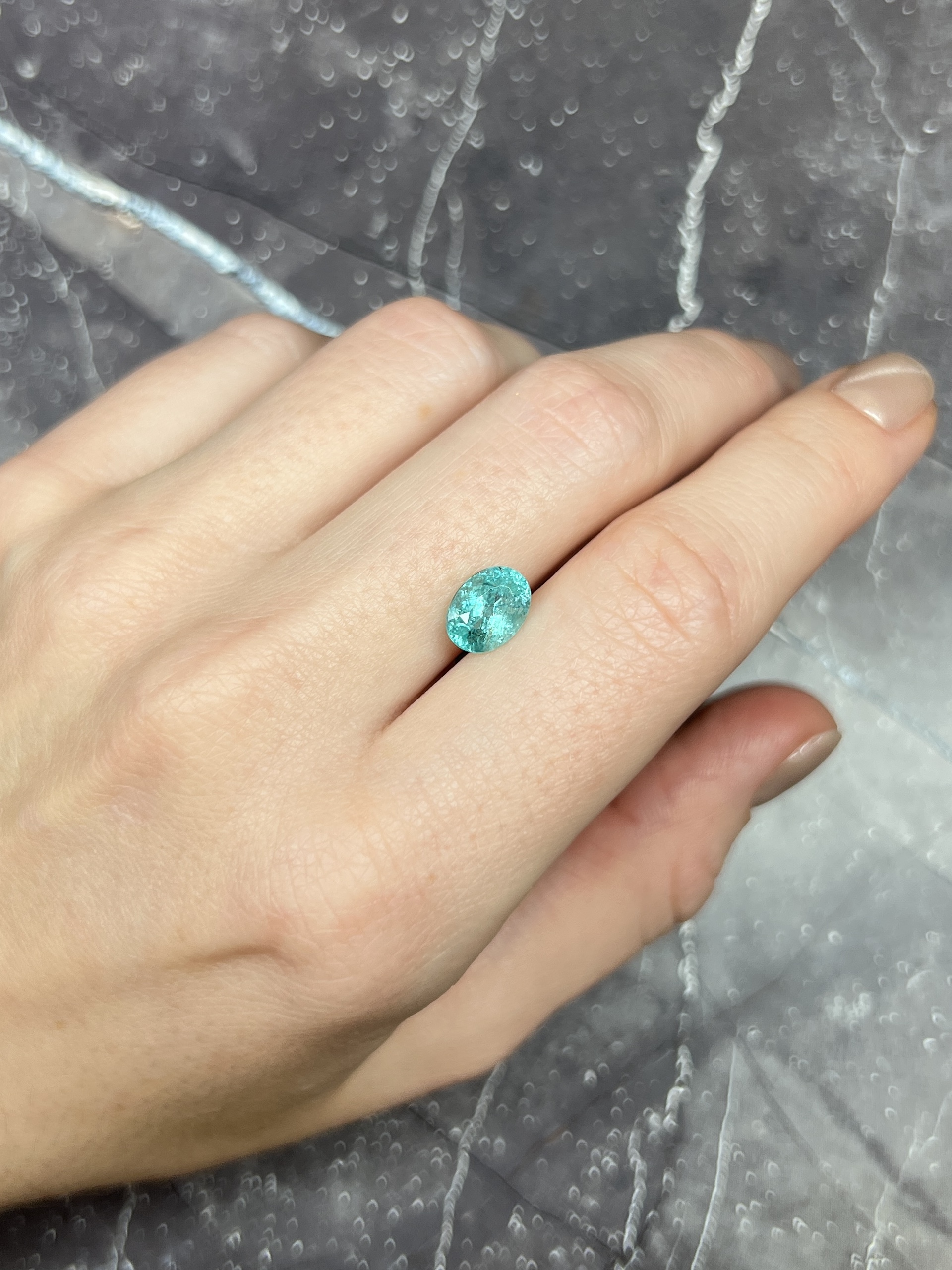 Турмалин Параиба овал 1.82 карат — изображение 4