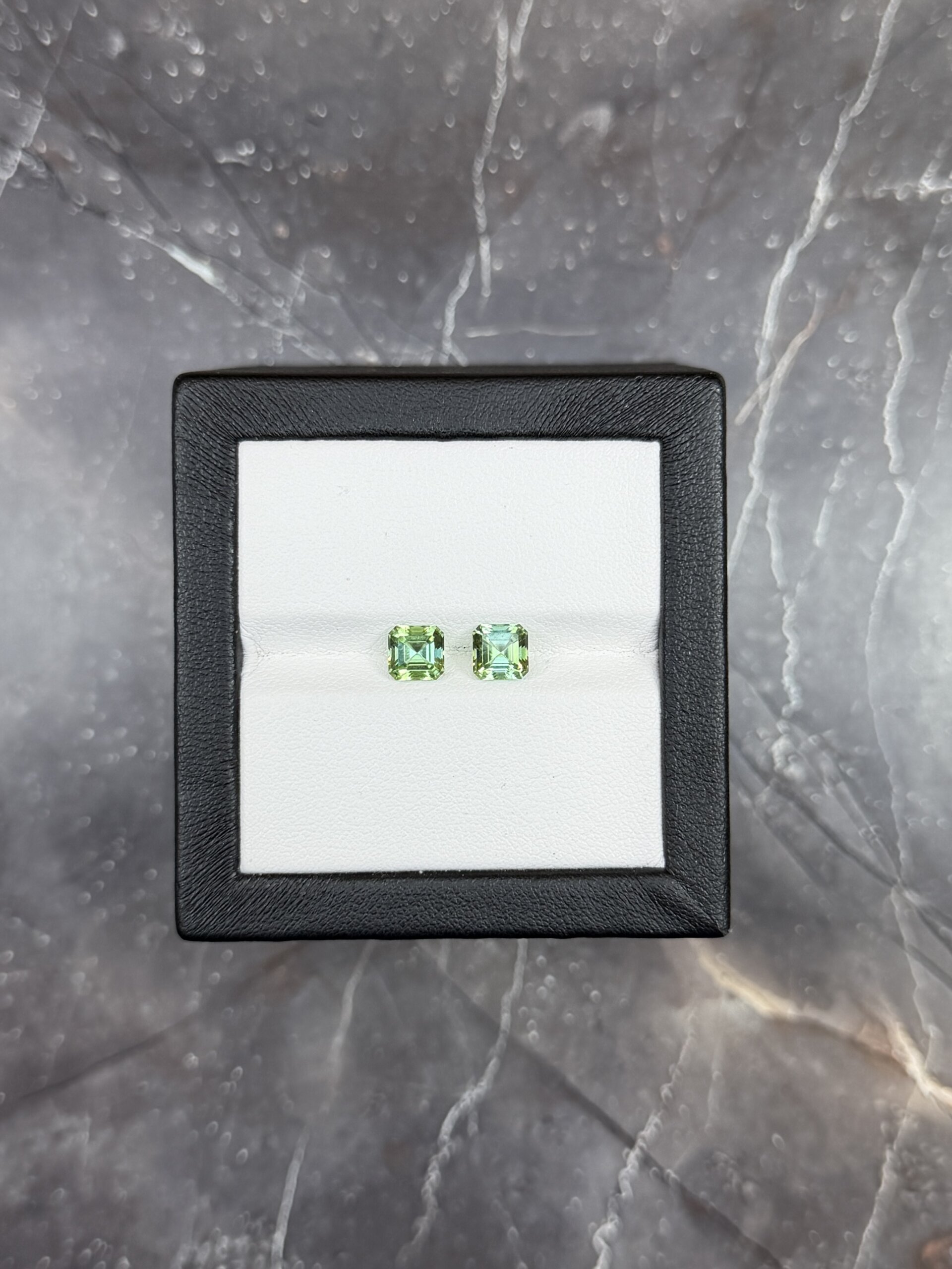 Мятный турмалин пара октагонов 1.87 карат