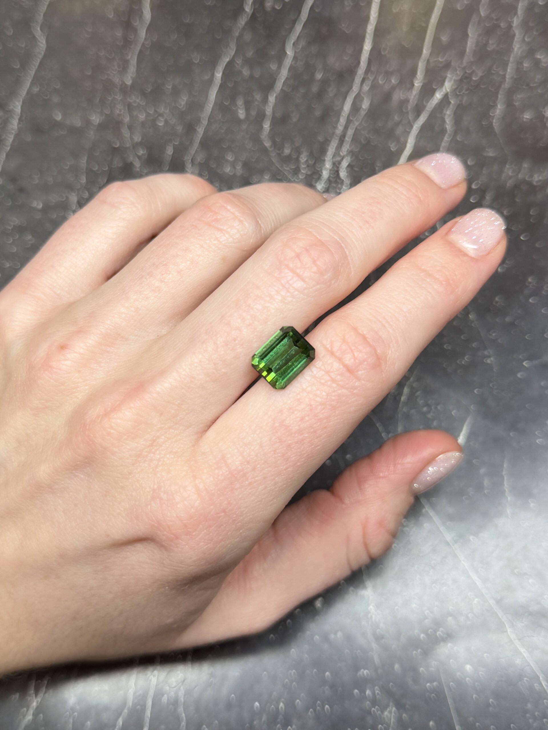 Зеленый турмалин октагон 4.47 карат — изображение 2