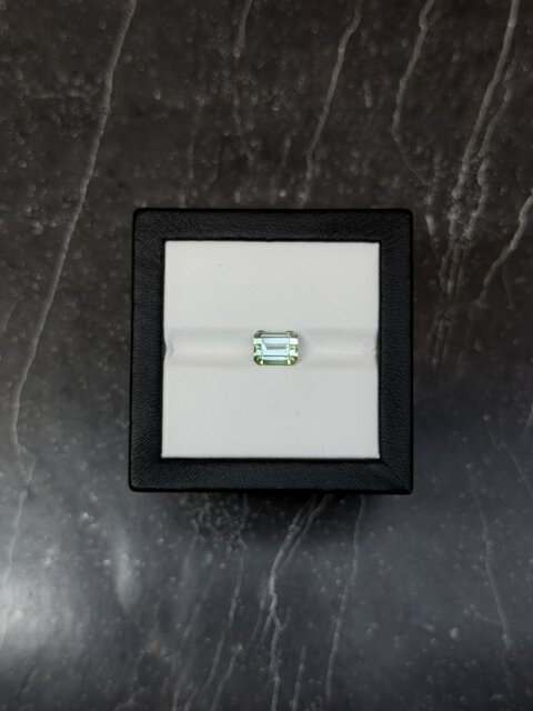 Мятный турмалин октагон 3.20 карат