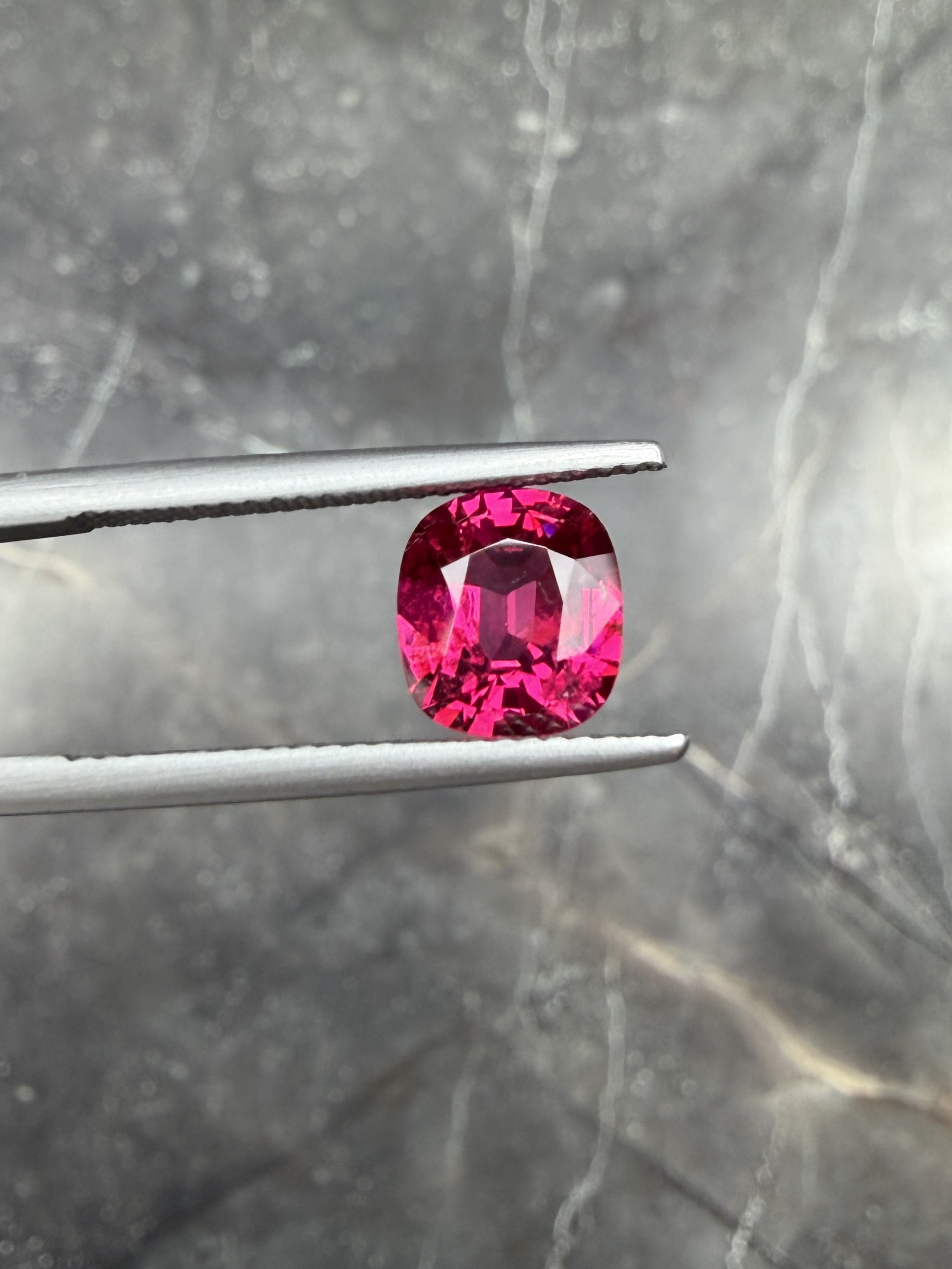 Шпинель Бирманская розово-красная кушон 2.12 карат — изображение 4