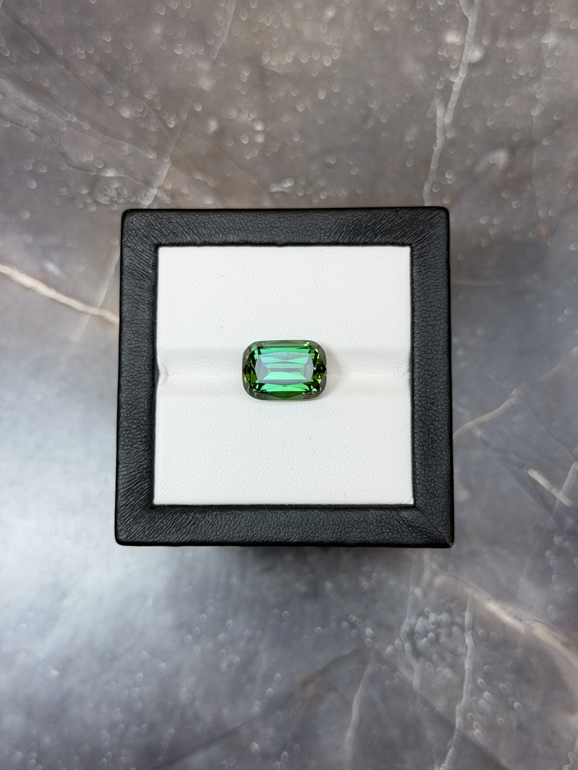 Зеленый турмалин кушон 9.56 карат — изображение 3