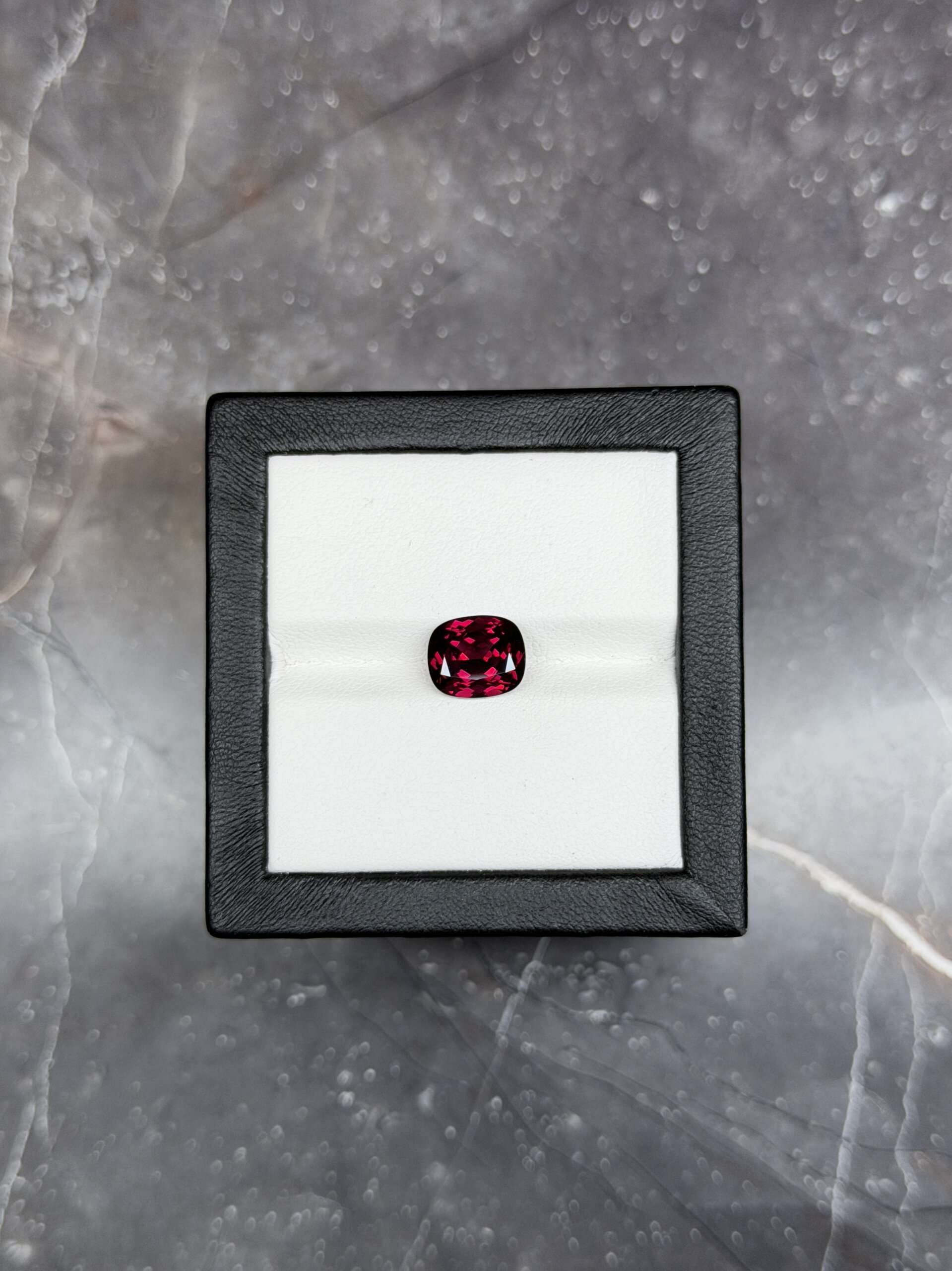 Родолит кушон 4.02 карат