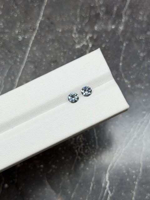 Серая шпинель пара кругов 5 мм