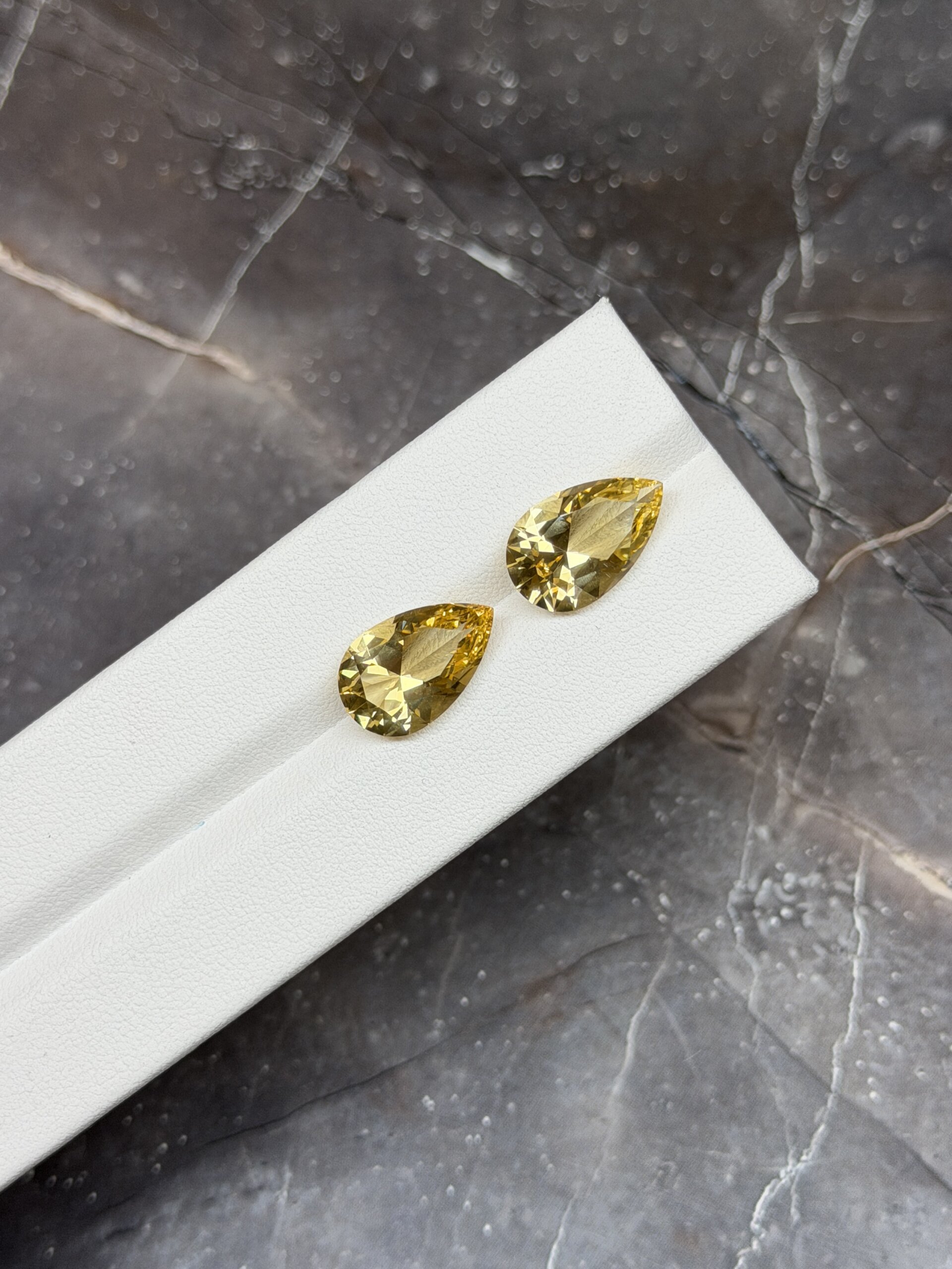 Цитрин пара груш 9.74 мм — изображение 2