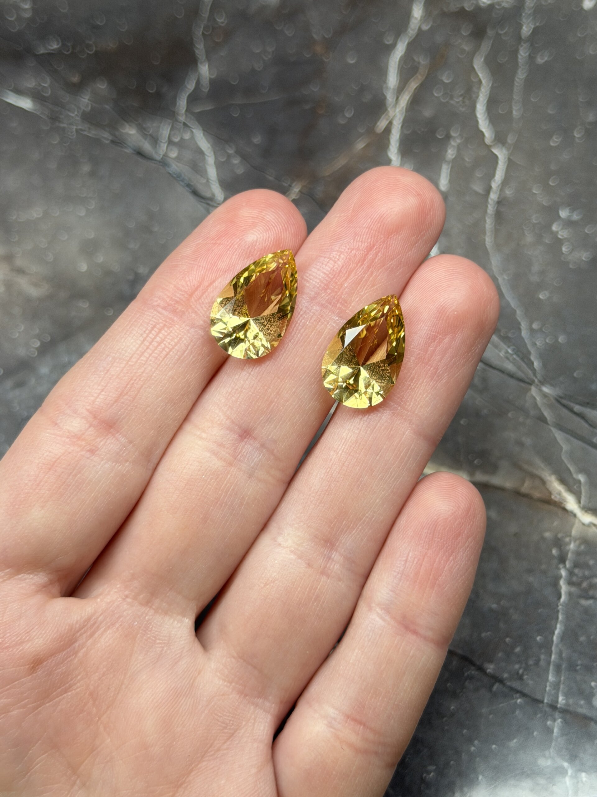 Цитрин пара груш 9.74 мм — изображение 3
