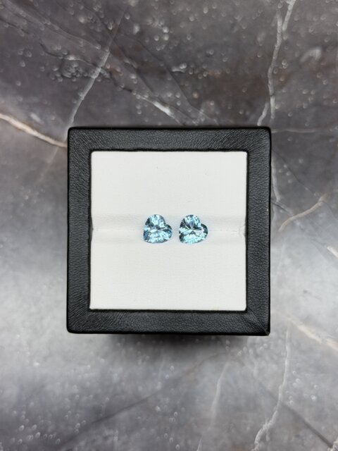 Светло-голубой топаз сердце 8х8 мм